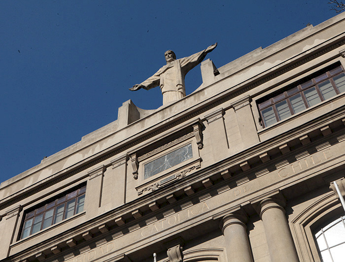 imagen correspondiente a la noticia: "Carta pastoral del Cardenal Fernando Chomali a los profesores"