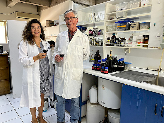 Profesores Natalia Brossard y Edmundo Bordeu