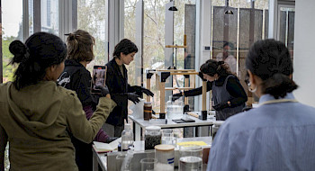 Investigadoras en el Laboratorio de Biofabricación