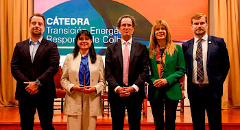 Autoridades participantes en el seminario Desafíos regulatorios en energía 2026-2030