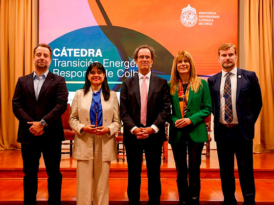Autoridades participantes en el seminario Desafíos regulatorios en energía 2026-2030