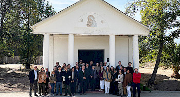 Delegación de Friends UC junto a autoridades de la Universidad.