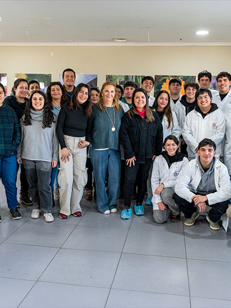 Estudiantes participantes del programa Puentes UC