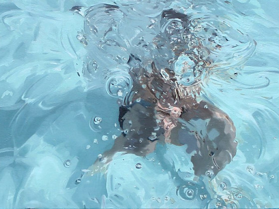 Pintura ultrarrealista "Apnea", de Nicole Tijoux, donde se aprecia un cuerpo sentado bajo el agua.