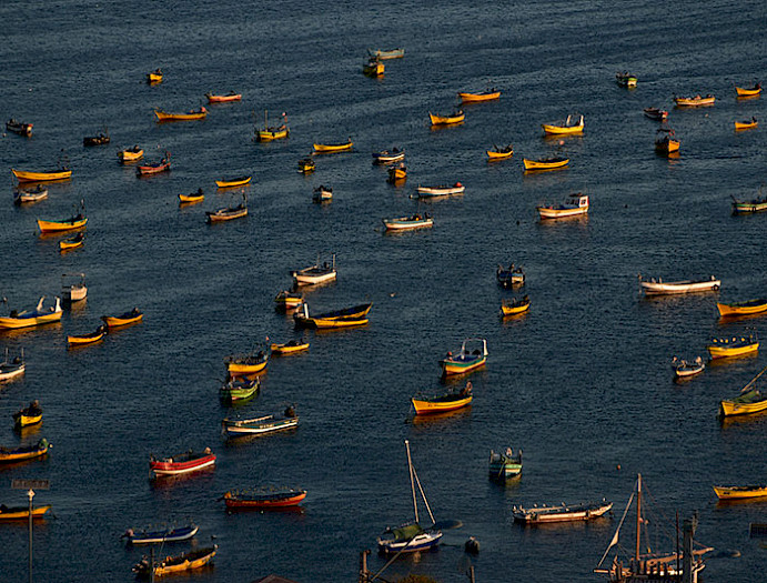 Botes en el mar