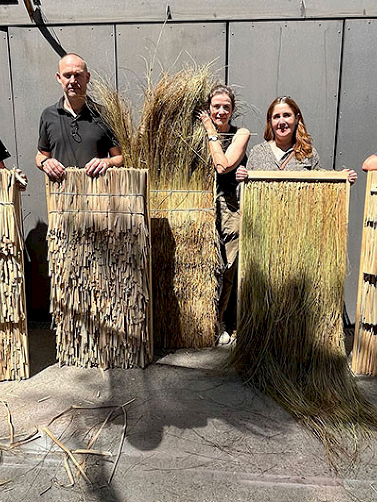 The CINARK research team, alongside Professor Pedro Alonso and curator Pamela Prado