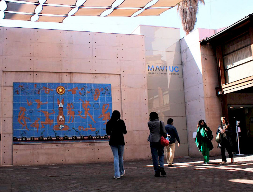 Fachada de MAVI UC