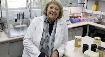 Gloria Montenegro