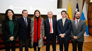 Autoridades del mundo académico, privado y público estuvieron presentes en el seminario "Empresas y cambio climático". Fue el primer evento oficial de la UC en el marco de la COP 25.