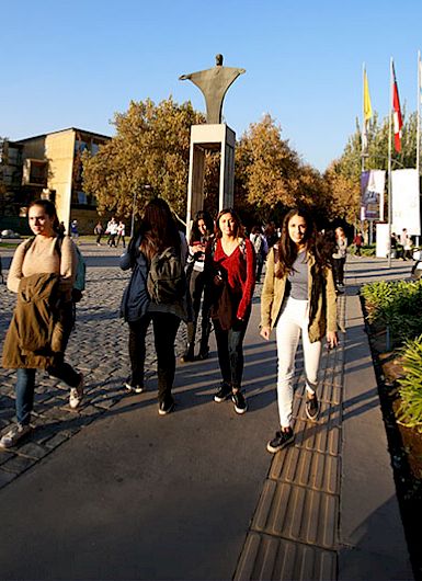 Fachada Campus San Joaquín