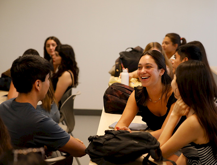 Estudiantes en una sala de clases