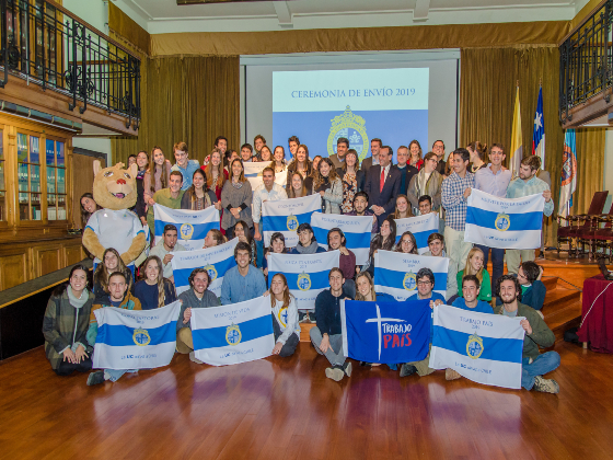 Fotografía de representantes de las iniciativas que participarán en los trabajos voluntarios de invierno 2019.