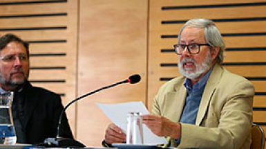 El académico del Instituto de Historia UC, Rafael Sagredo y el historiador mexicano, académico del Colmex, Carlos Marichal.