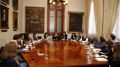 En la imagen, la "Comisión mujer y academia" durante una de sus sesiones en 2018.