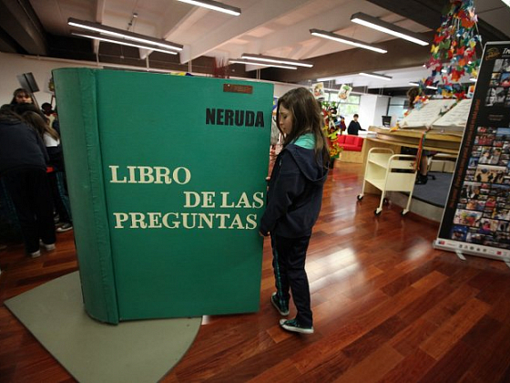 Imagen interior de la Biblioteca. A cualquiera de los siete recintos de la BEF puede ingresar los hijos de los estudiantes, funcionarios y académicos.