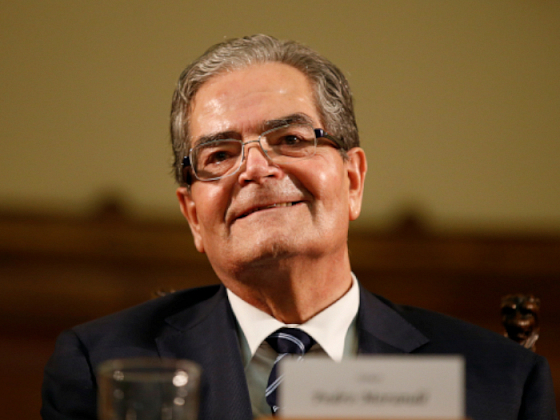 El profesor emérito Pedro Morandé, en la ceremonia de entrega del grado honorífico Doctor Scientiae et Honoris Causa.