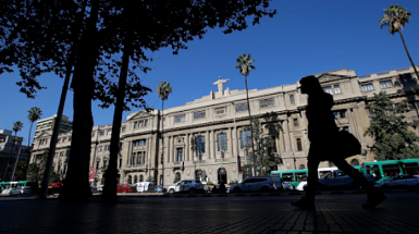 Tendrán derecho a votar y a ser elegidos como miembros del Comité de Búsqueda, todos los profesores Titulares y Asociados de categoría ordinaria vigente al día 29 de agosto del presente año.