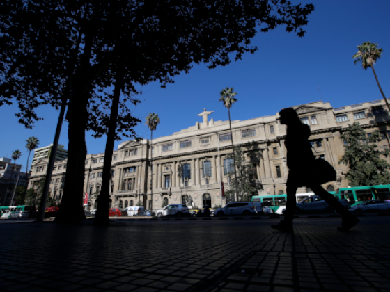Tendrán derecho a votar y a ser elegidos como miembros del Comité de Búsqueda, todos los profesores Titulares y Asociados de categoría ordinaria vigente al día 29 de agosto del presente año.