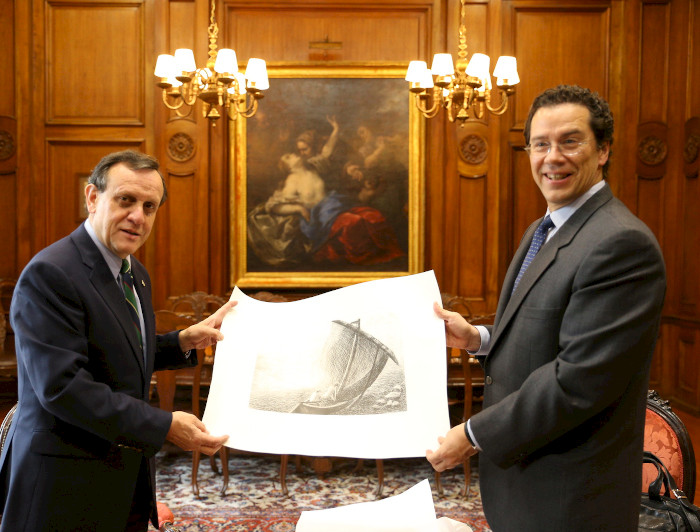 Rector de la Universidad Catolica de Chile junto al Rector de la Universidad Catolica del Peru