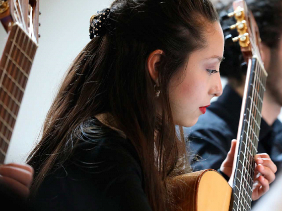 Músicos del Ensamble en concierto de Guitarras.