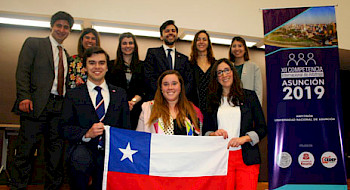 Los integrantes del equipo de Derecho UC que participaron en la Competencia Internacional de Arbitraje.