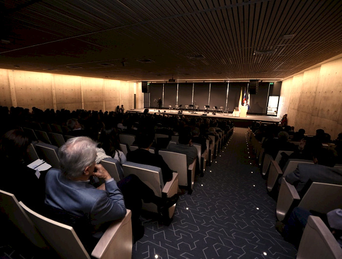 Nuevo auditorio de la Facultad de Ciencias Económicas y Administrativas UC