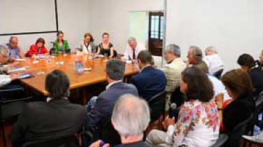 Reunión del Comité de Búsqueda del rector en el campus Lo Contador.