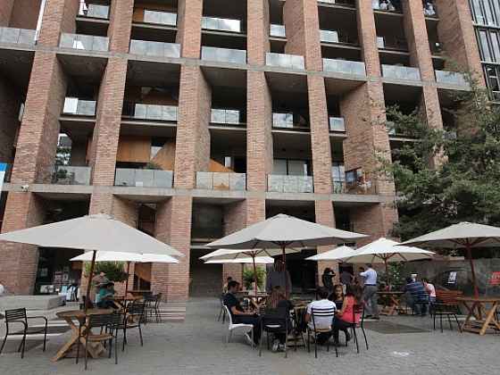 Fachada Facultad de Medicina