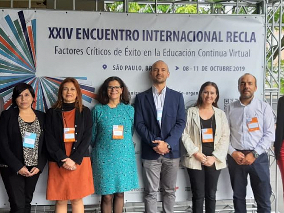 Margarita Guarello al centro de la directiva de RECLA.