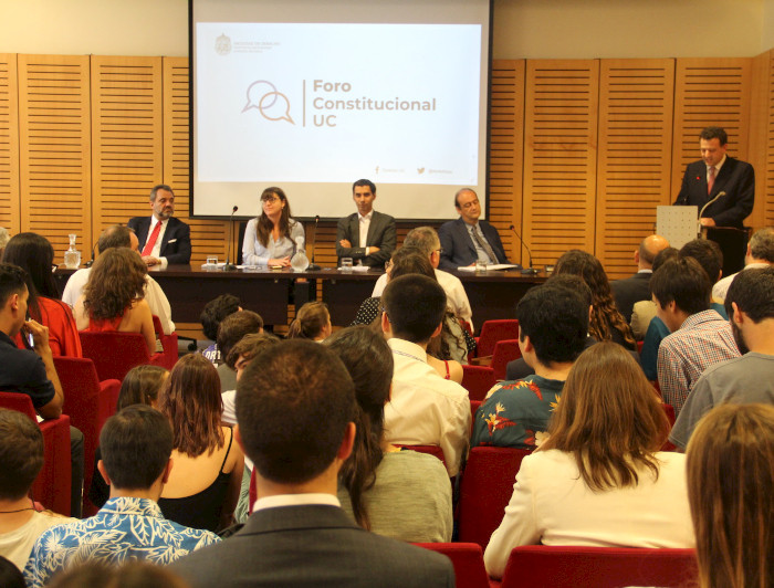 imagen correspondiente a la noticia: "Derecho UC lanza Foro Constitucional"
