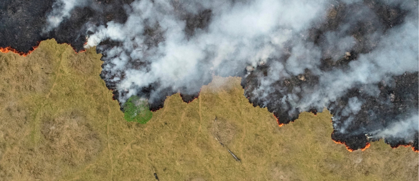 Vista aérea del incendio en el Amazonas.