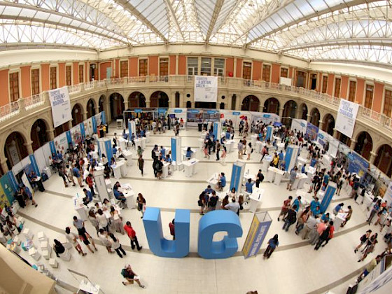 Vista aérea Centro de Extensión en la Semana del Postulante UC 2019.