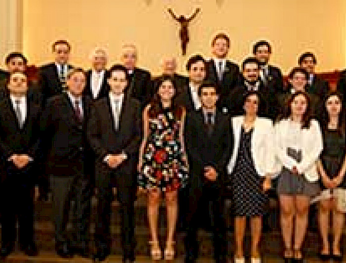 imagen correspondiente a la noticia: "Trece  nuevos  Becados de la Fundación Juan Pablo II egresan de la UC"