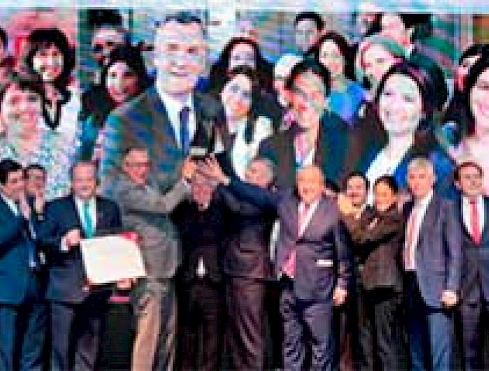 imagen correspondiente a la noticia: "Banco Santander recibió Premio Carlos Vial Espantoso 2018"