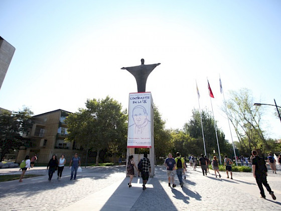 Frontis del Campus San Joaquín.