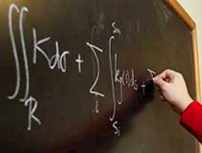 imagen correspondiente a la noticia: "Facultad de Matemáticas realiza tutorías para estudiantes de primer año"