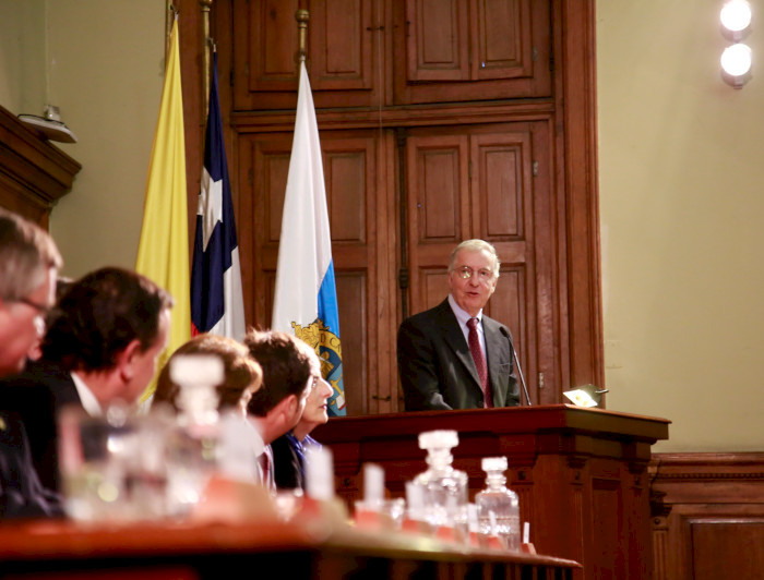 imagen correspondiente a la noticia: "Día del académico: comunidad UC celebra y reconoce a más de 70 profesores por su aporte a la universidad y al país"