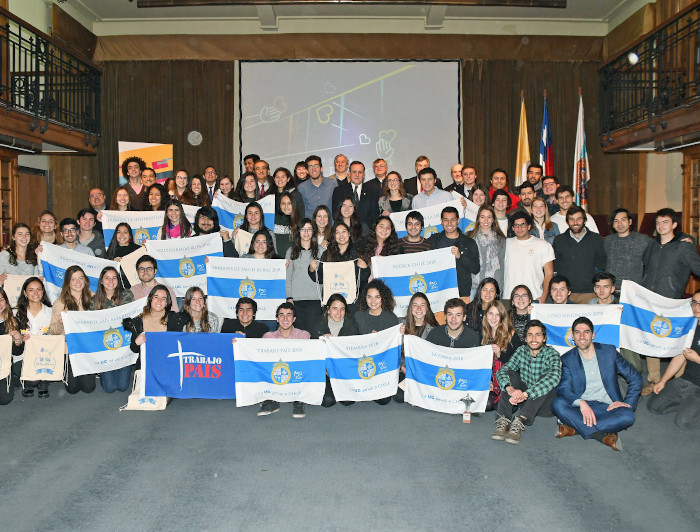 imagen correspondiente a la noticia: "Tres mil estudiantes de la UC recorrerán Chile para desarrollar proyectos de acción social"