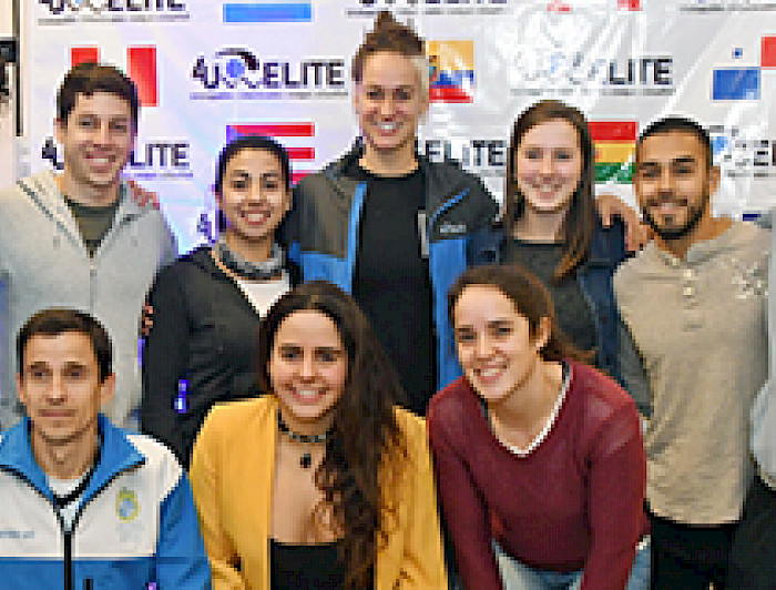 imagen correspondiente a la noticia: "Campeona mundial de natación se reúne con deportistas UC"