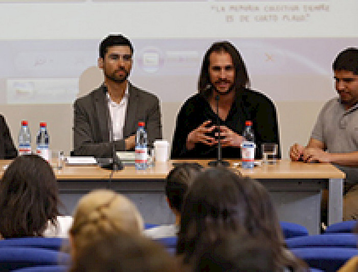 imagen correspondiente a la noticia: "Celebran Día del Libro con conversatorio sobre la muerte en la literatura infantil y juvenil"