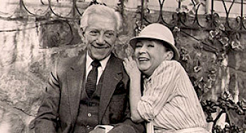 Silvia Piñeiro junto al actor Emilio Gaete en una foto en blanco y negro.