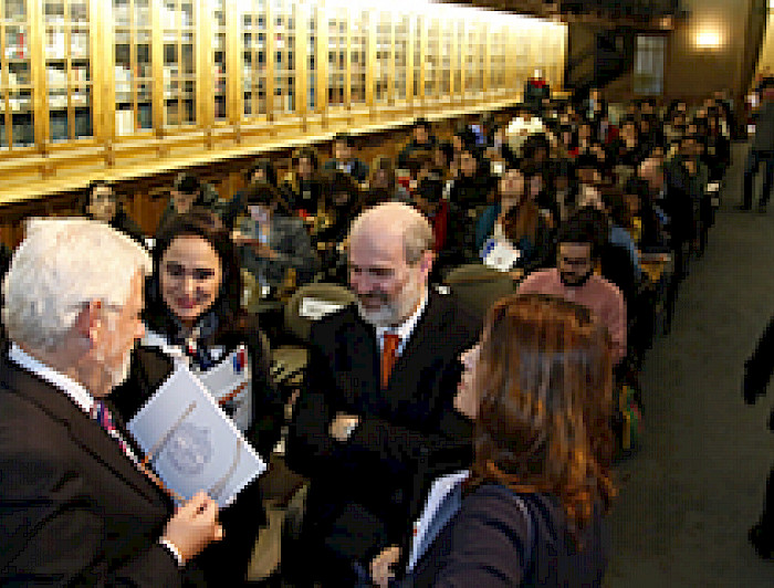 imagen correspondiente a la noticia: "Centro UC de la Familia identifica los nudos críticos en materia de protección de la infancia"