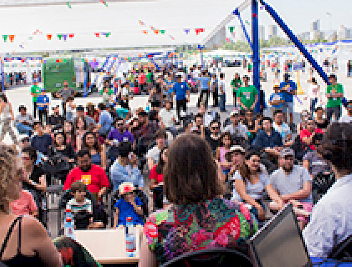 imagen correspondiente a la noticia: "Evento científico convocó a más de 5 mil personas en el Parque O’Higgins"