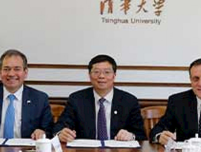 imagen correspondiente a la noticia: "En visita a Beijing, rector renovó un convenio con la Universidad de Tsinghua y sostuvo importantes reuniones académicas"