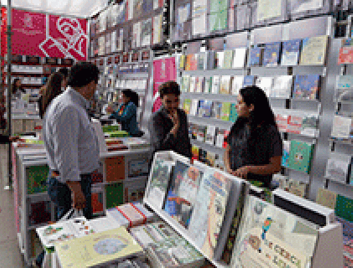 imagen correspondiente a la noticia: "FILSA 2017: UC se hace presente con tres lanzamientos y más de 700 títulos de todas las áreas del saber"