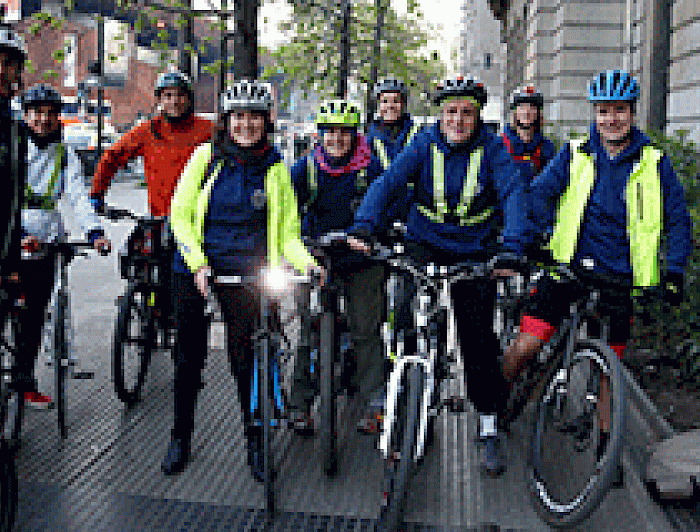 imagen correspondiente a la noticia: "Autoridades de la UC se sumaron al Día Mundial Sin Auto y pedalearon hasta el trabajo"