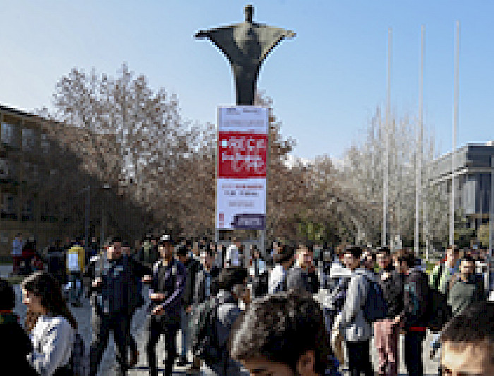 imagen correspondiente a la noticia: "Una mirada hacia el país y nuestra comunidad UC"