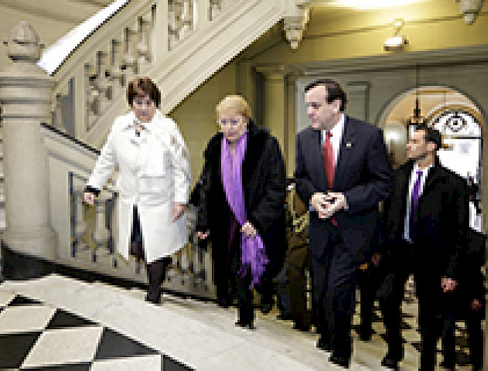imagen correspondiente a la noticia: "Presidenta Bachelet participa en la inauguración de la Escuela de Gobierno UC"