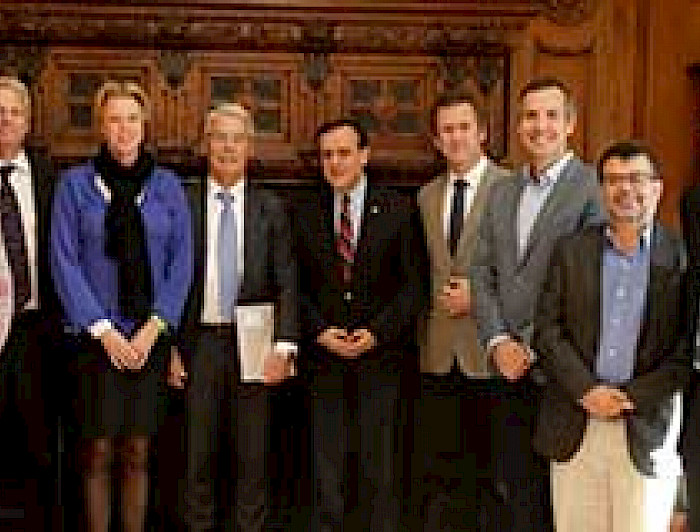 imagen correspondiente a la noticia: "Fundación asociada a Volvo renueva su apoyo al Centro de Excelencia BRT de la Escuela de Ingeniería"