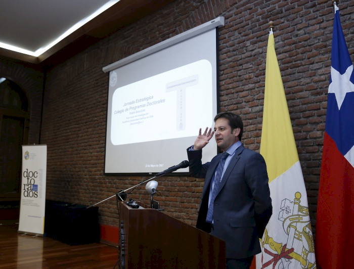 imagen correspondiente a la noticia: "Colegio de Programas Doctorales analizó los desafíos que enfrenta la UC en materia de formación doctoral"